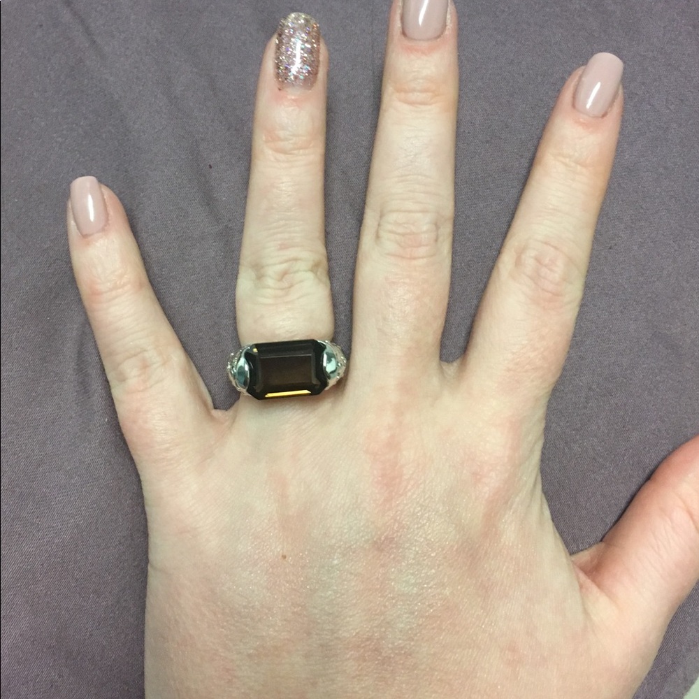 Lia Sophia Ring size 6